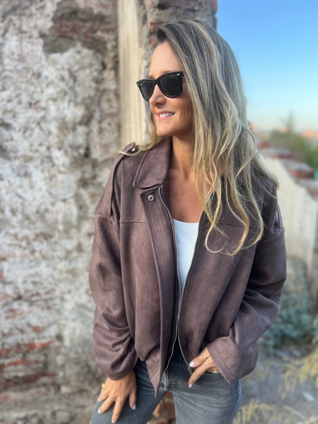 Chaqueta efecto gamuza café