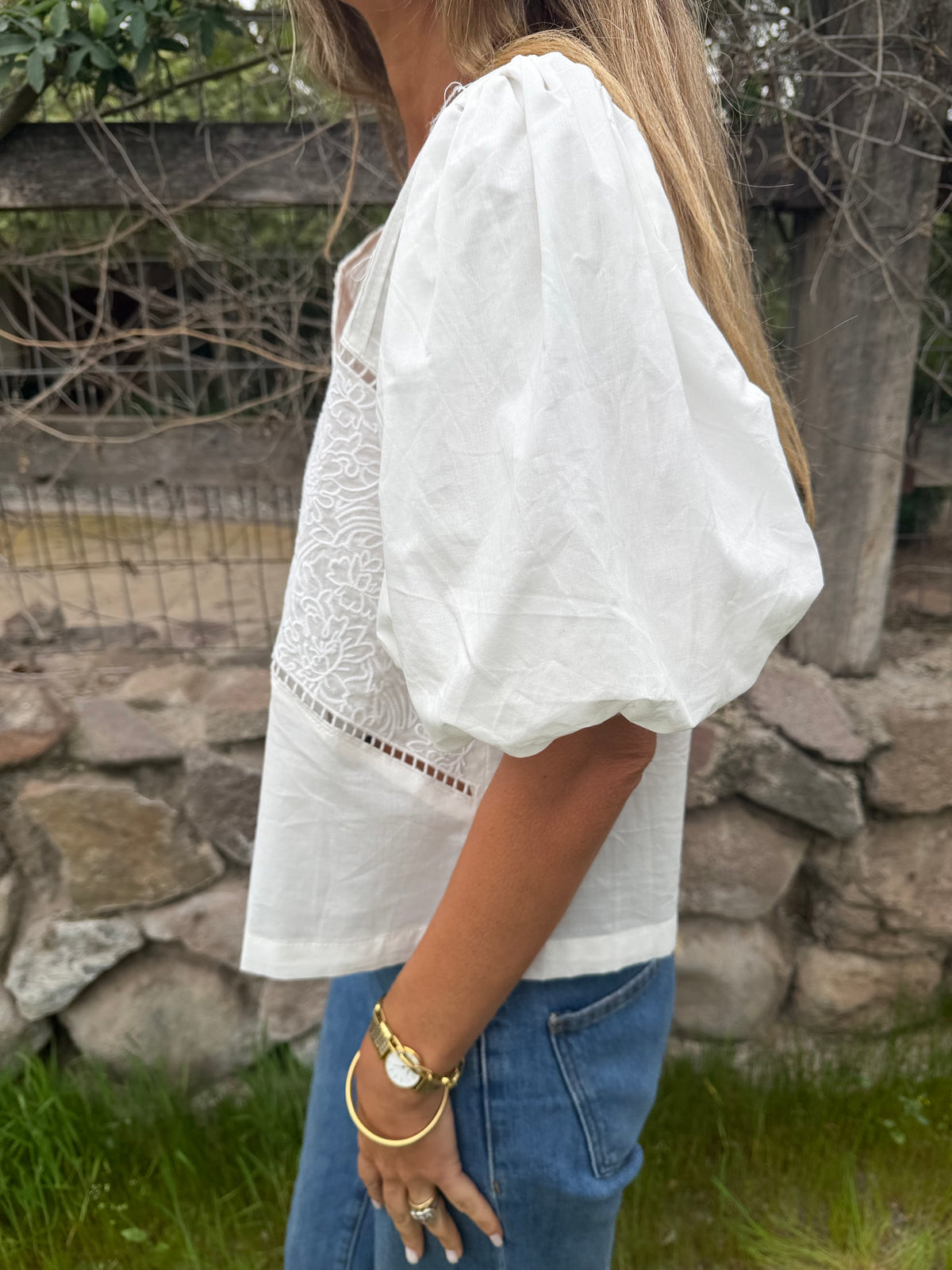 New blusa mangas abullonadas blanca