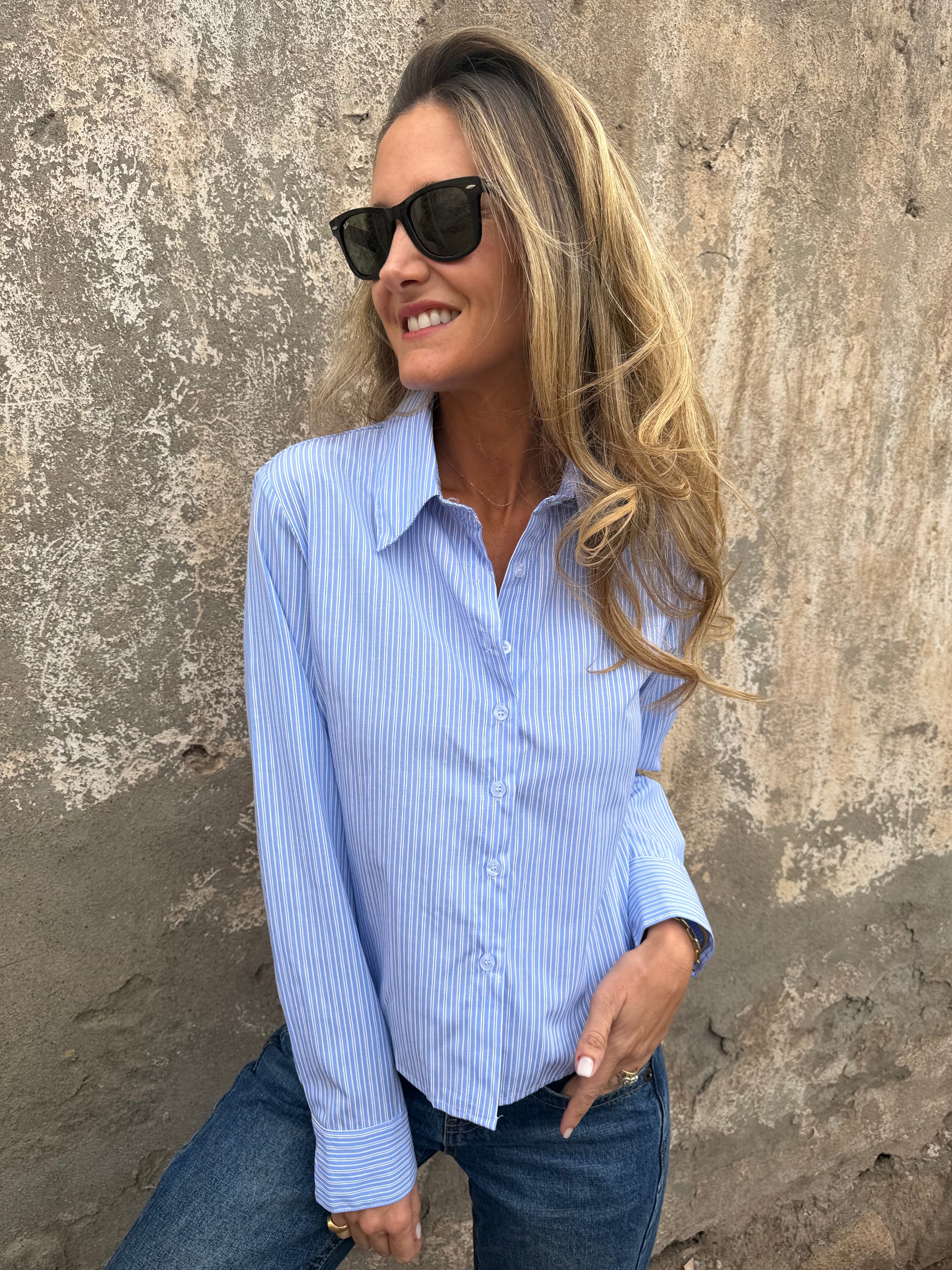 Blusa rayitas amarritas laterales