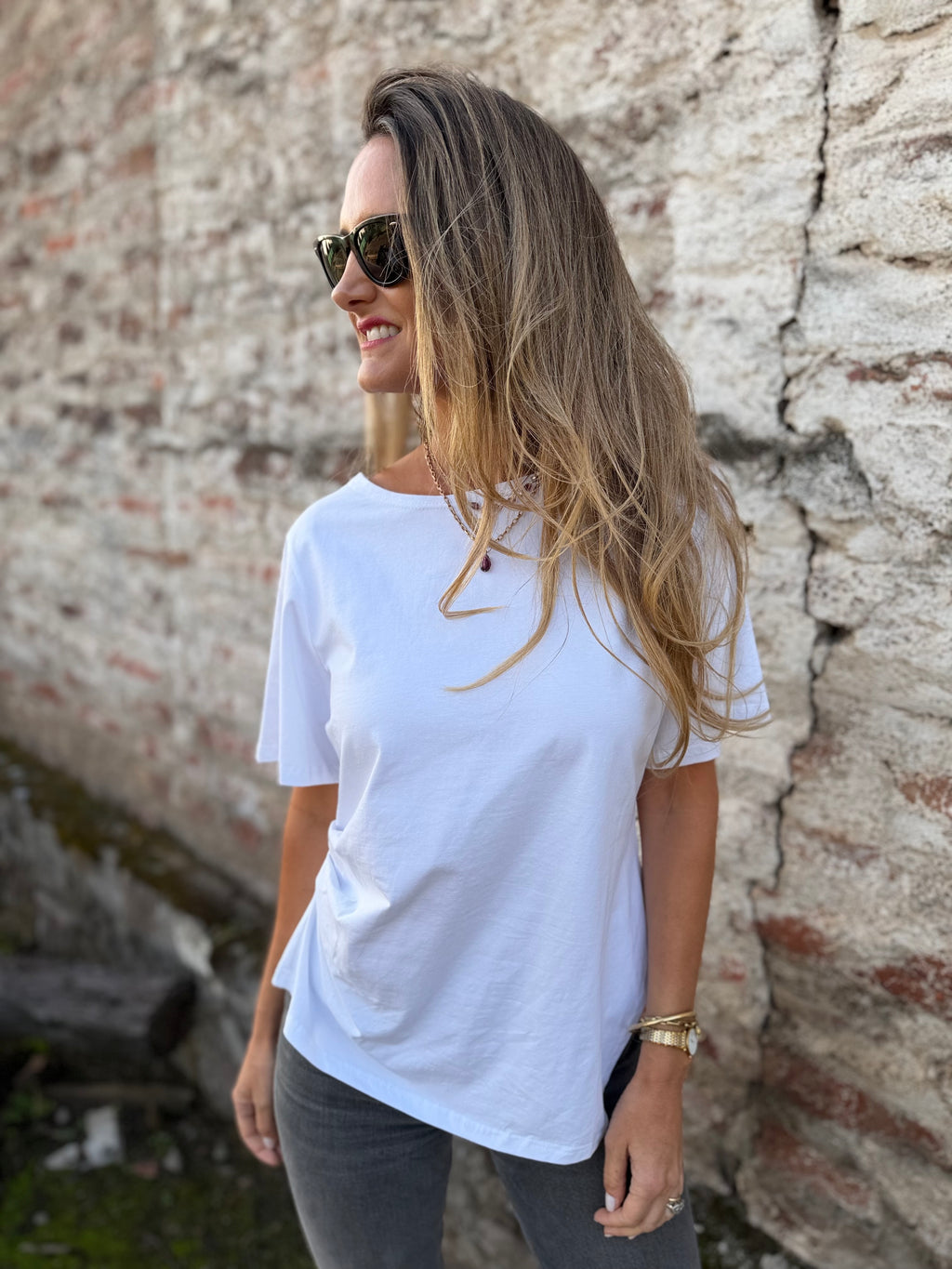 Polera largo irregular blanca