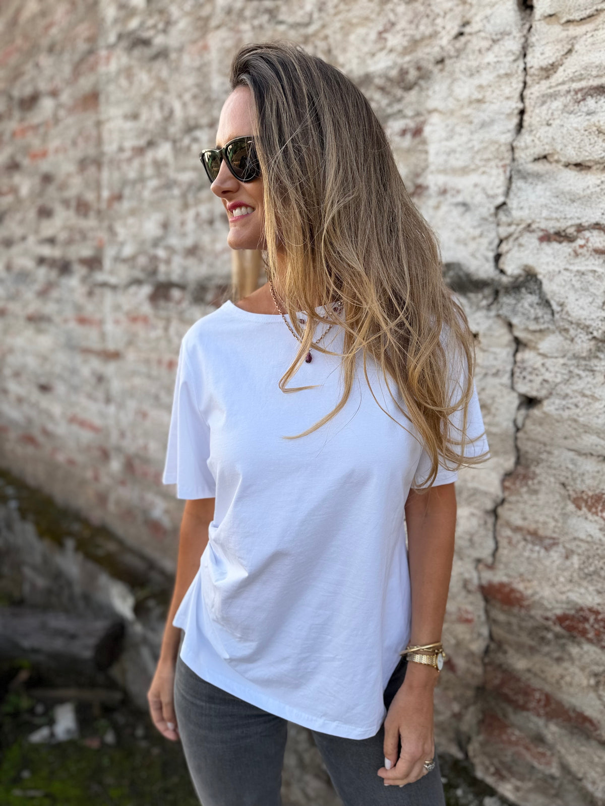 Polera largo irregular blanca