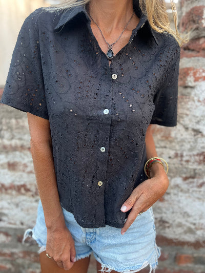 Blusa súper broderie negra