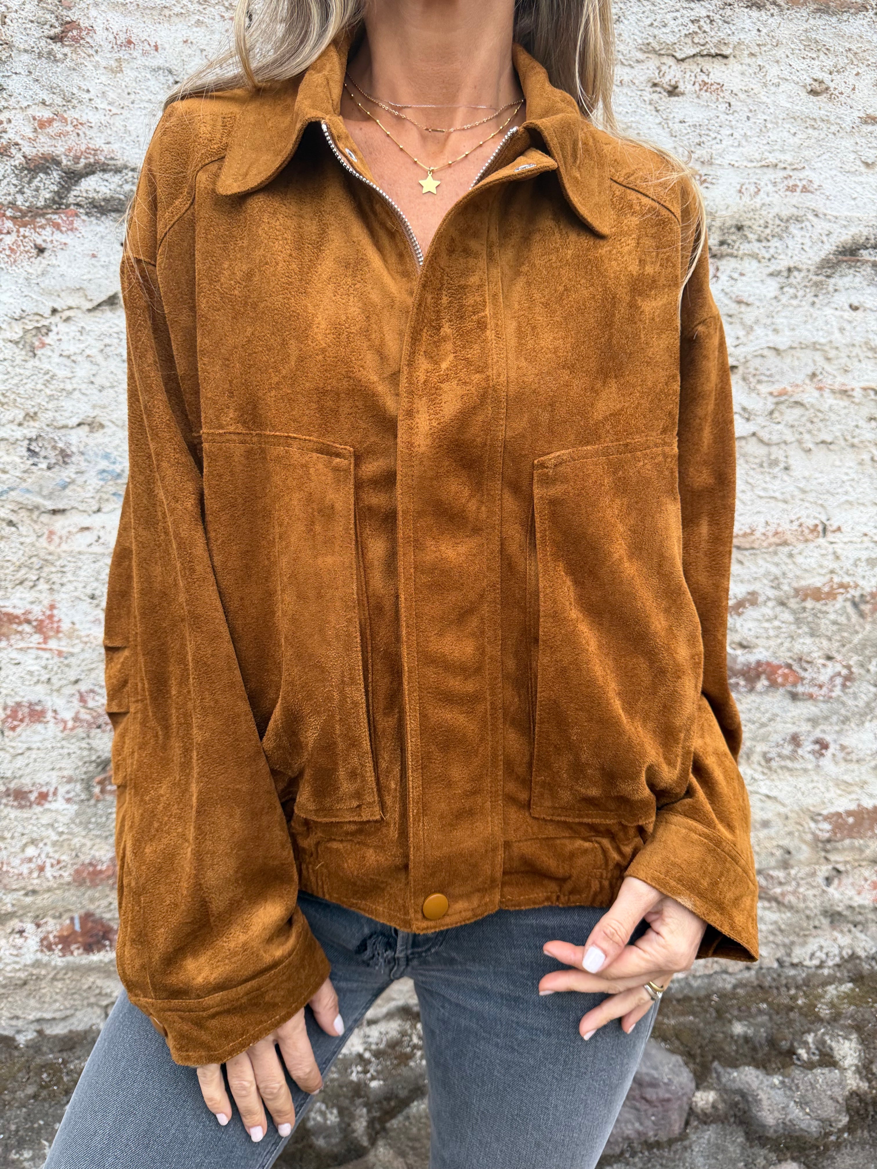 Bomber efecto cuero gamuza caramelo