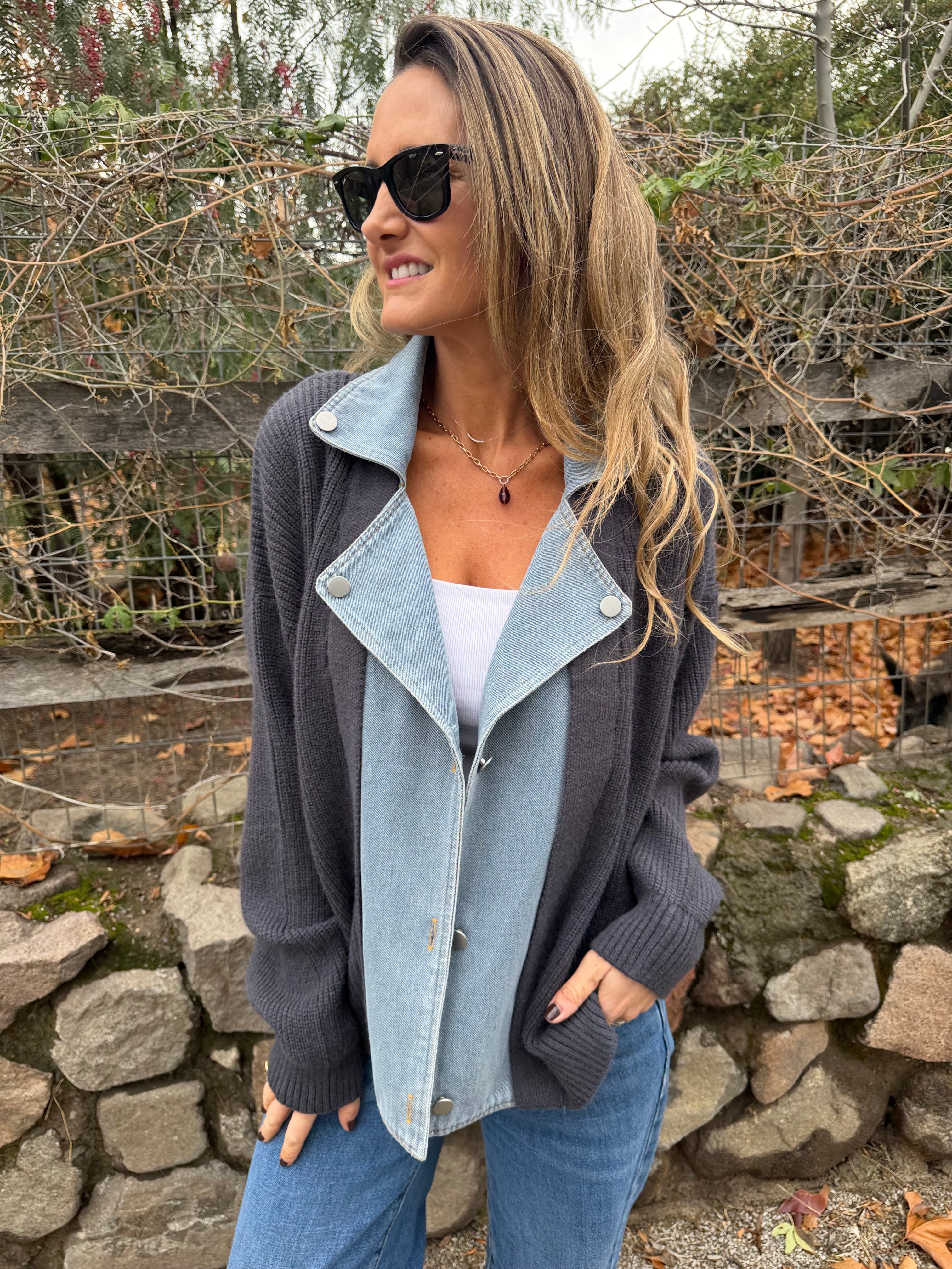 Chaleco tipo biker bluejean azul grisáceo