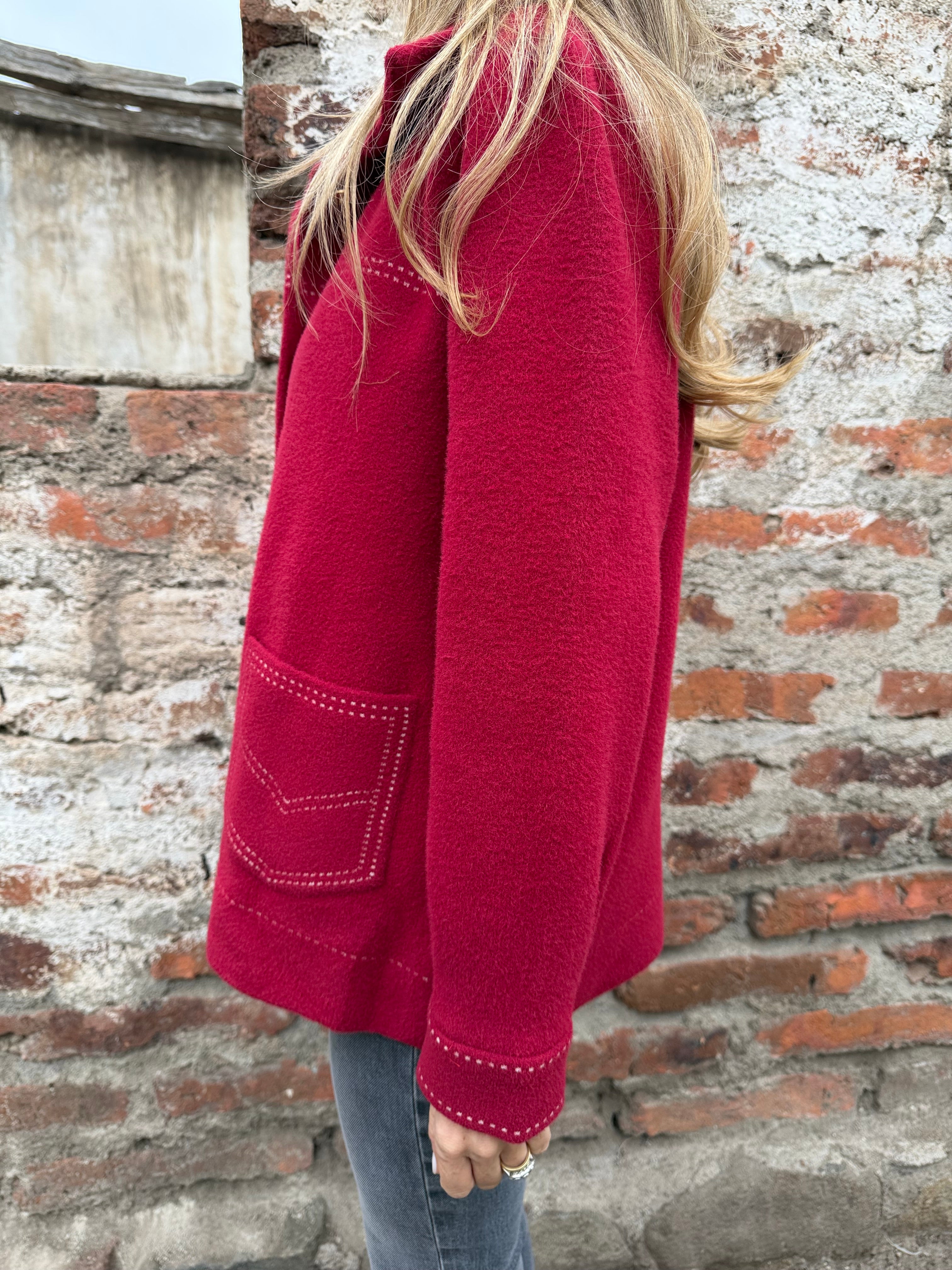 Abrigo tipo chaqueta botón gold rojo guinda