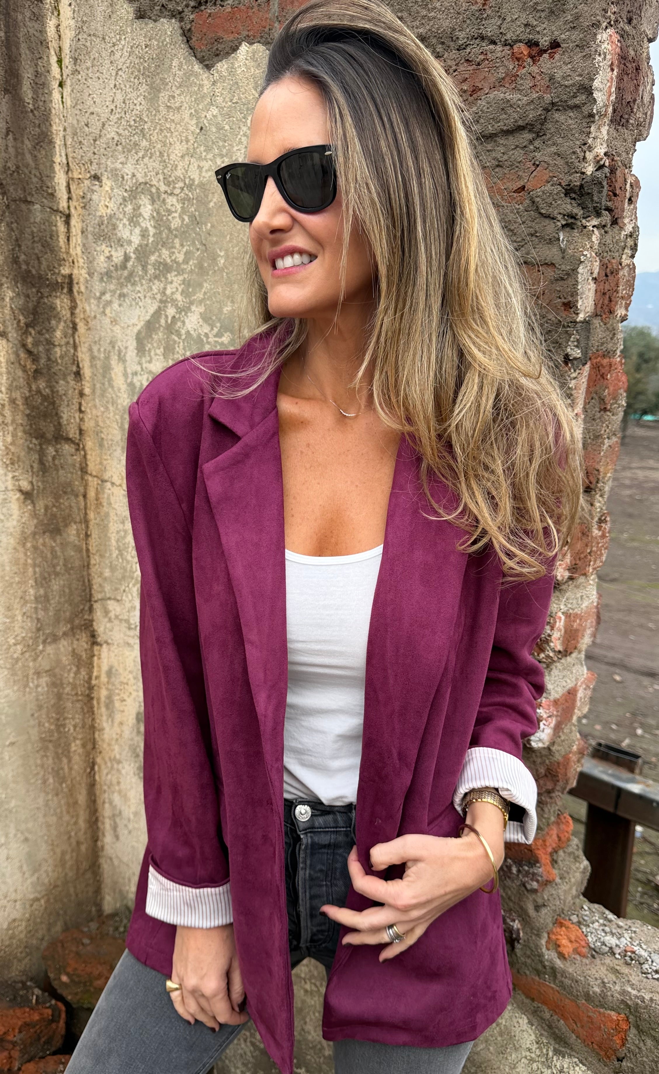 Blazer suede con doblez rayado burdeo