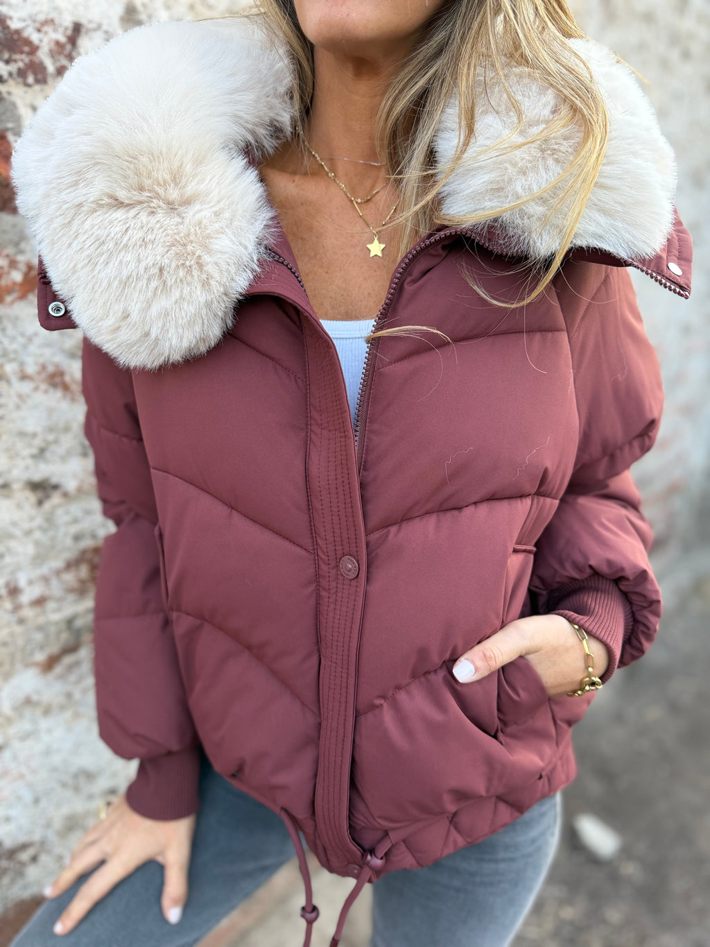 Parca puffa premium cuello removible burdeo