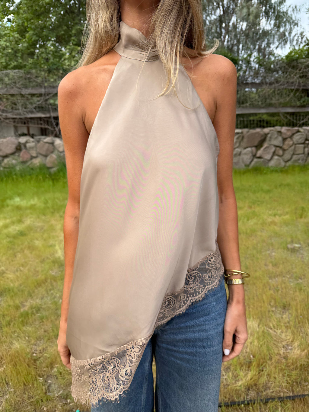Blusa raso encaje beige