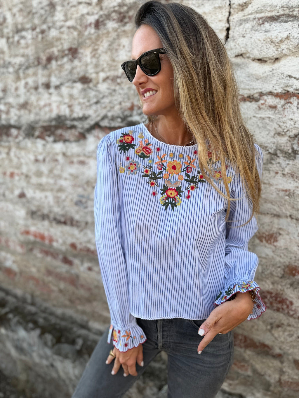 Blusa mangas vuelos floreados celeste