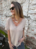 Polera algodón rústico encajes beige