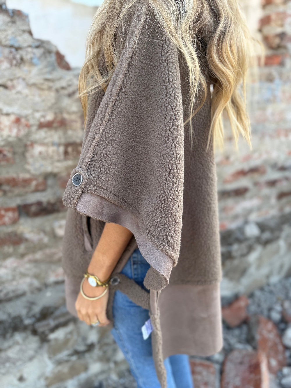 Poncho patagón taupe