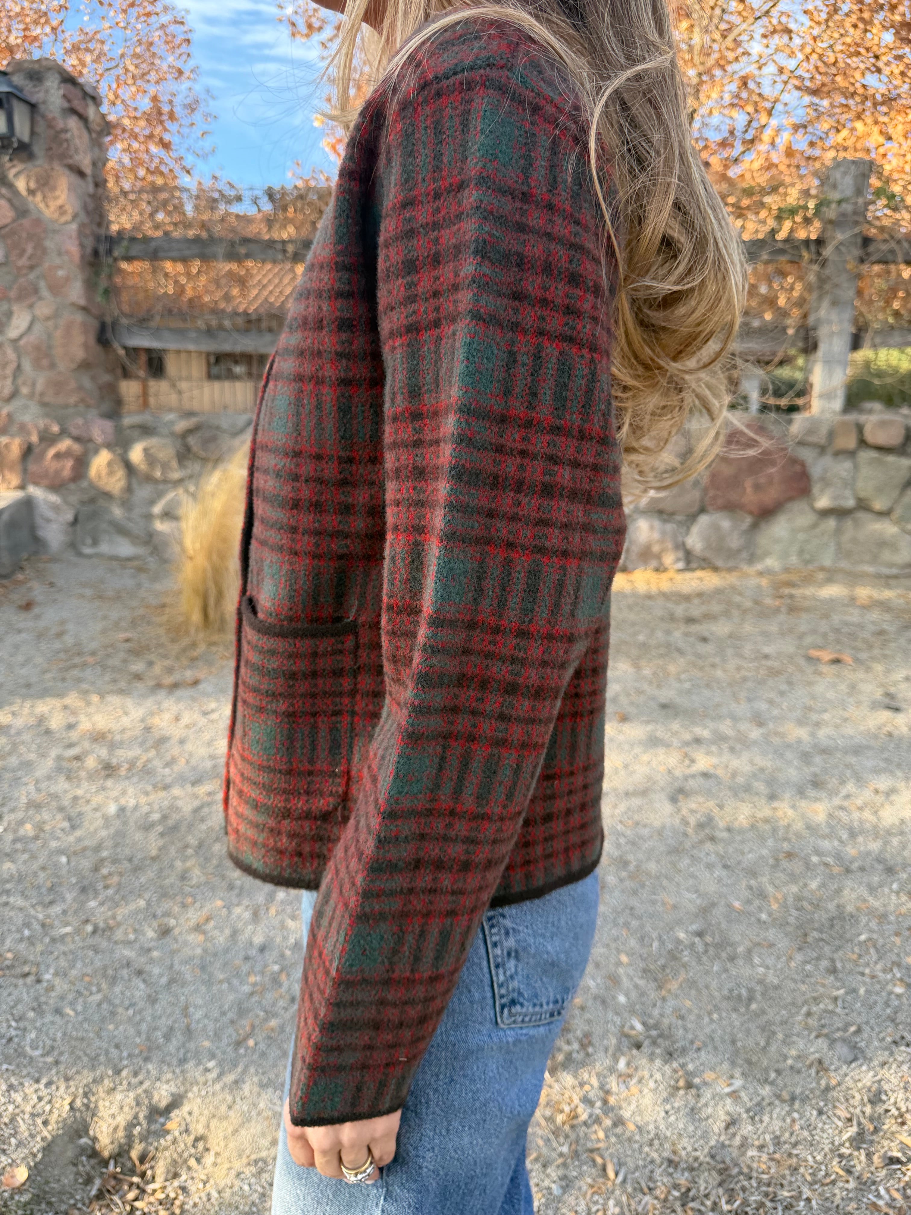 Chaqueta tipo raindoor escocés burdeo