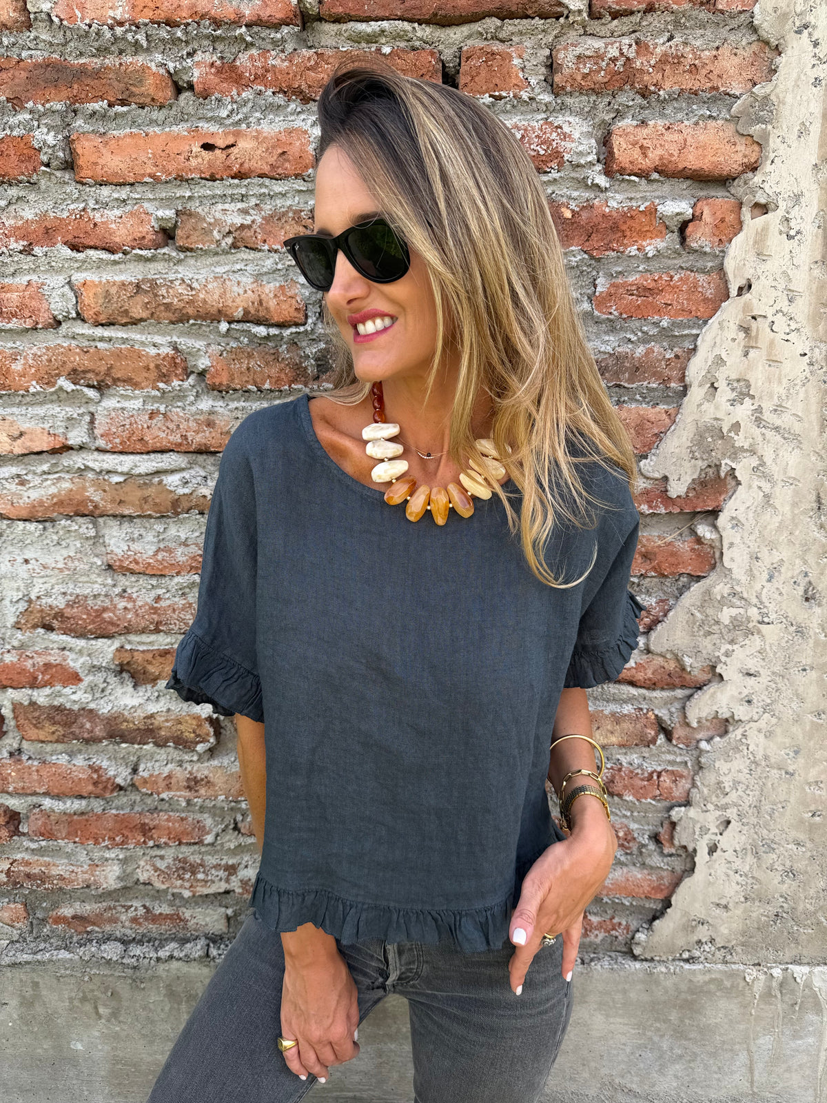 Blusa 100% lino vuelitos gris piedra