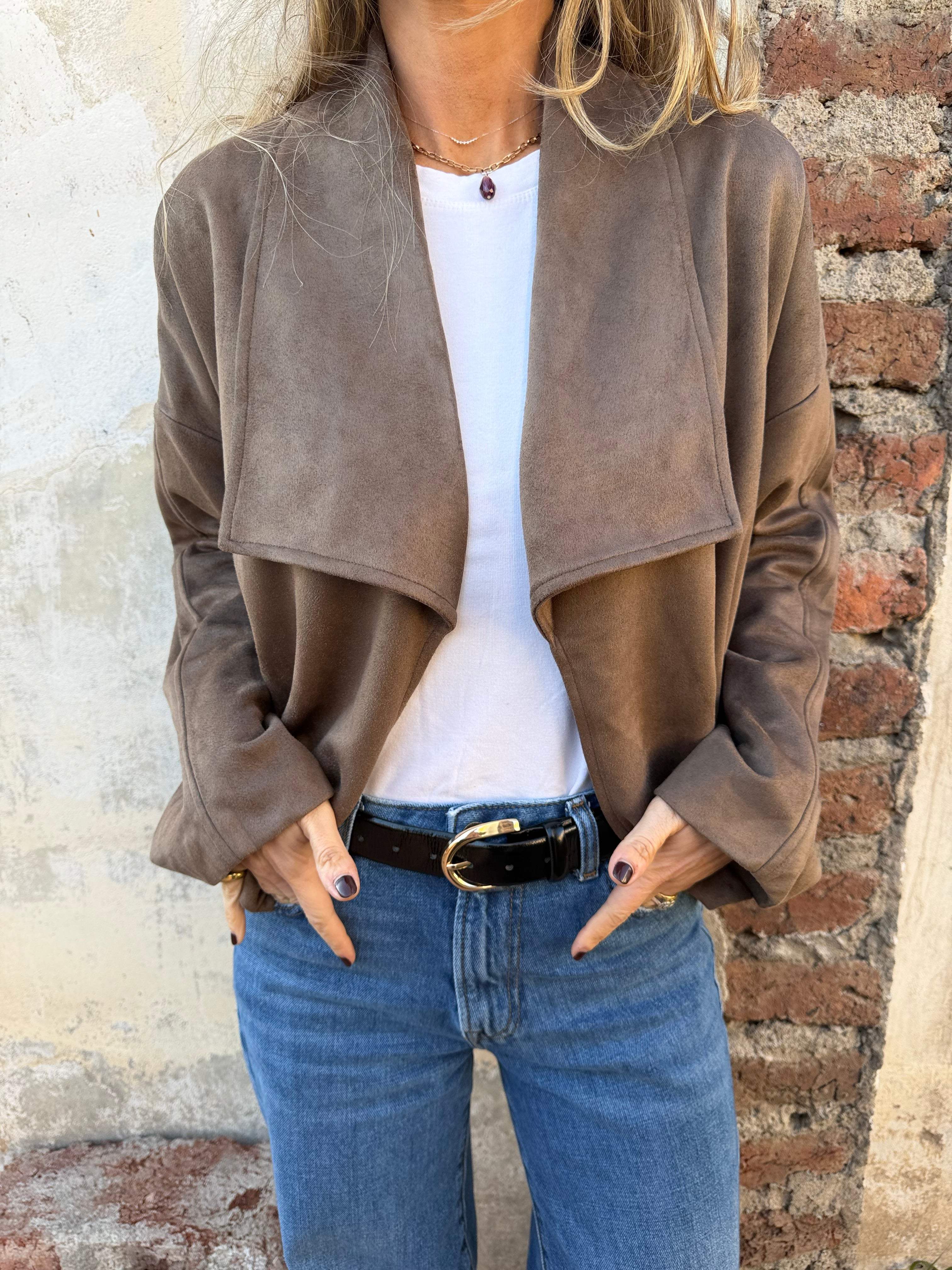Chaqueta efecto gamuza solapa chocolate