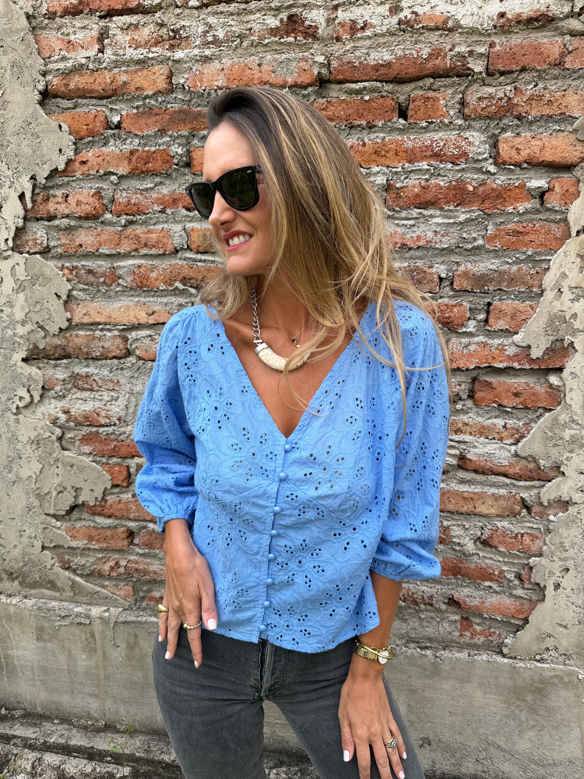Blusa súper broderie celeste