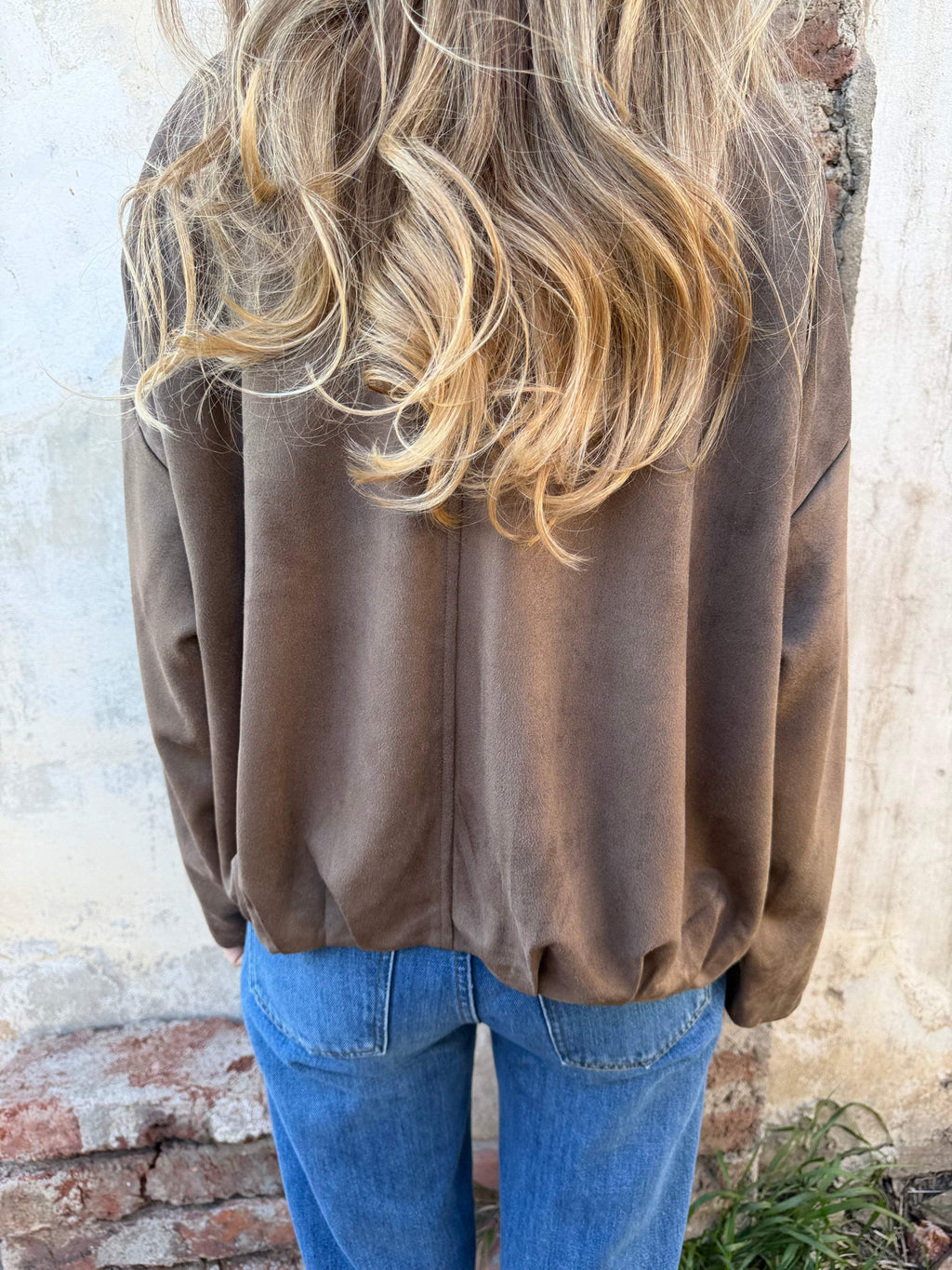 Chaqueta efecto gamuza solapa chocolate