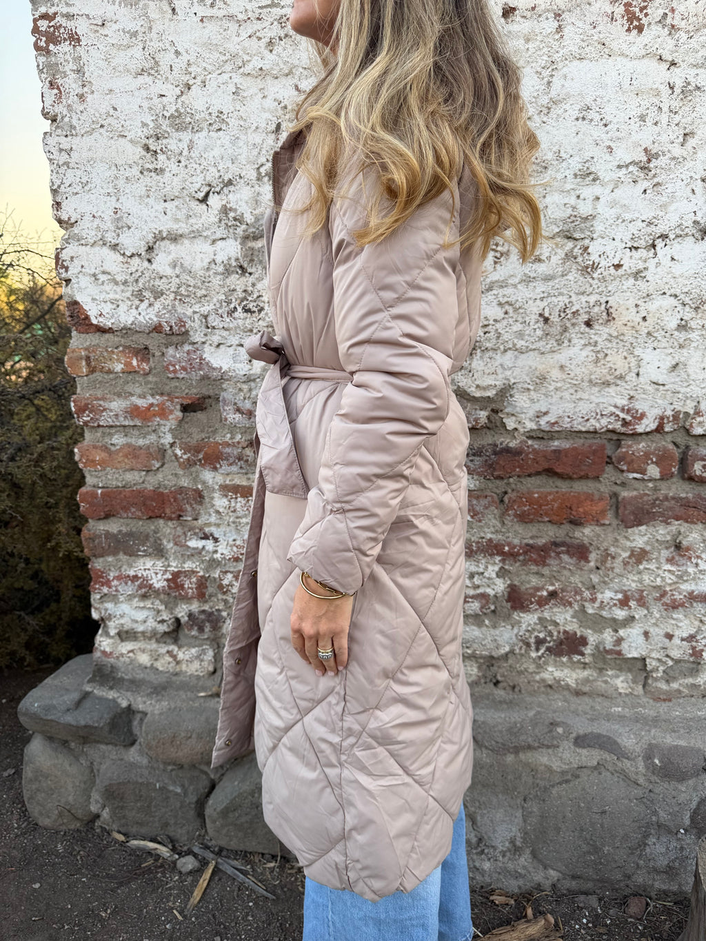 Parca larga acolchada beige claro