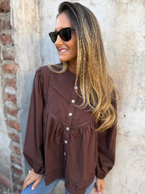 Blusa cedrón café