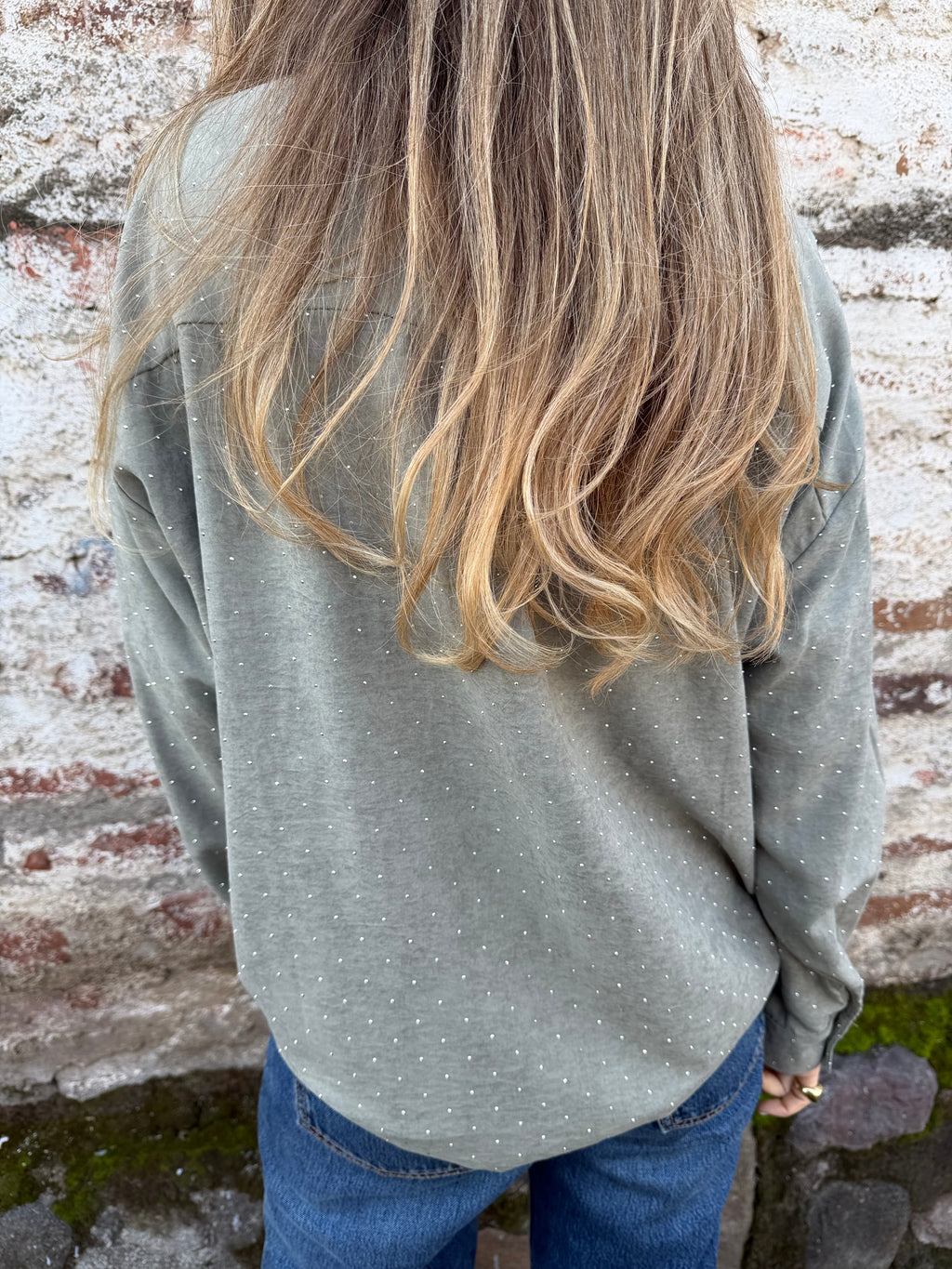 Blusa gamuza tachitas verde musgo