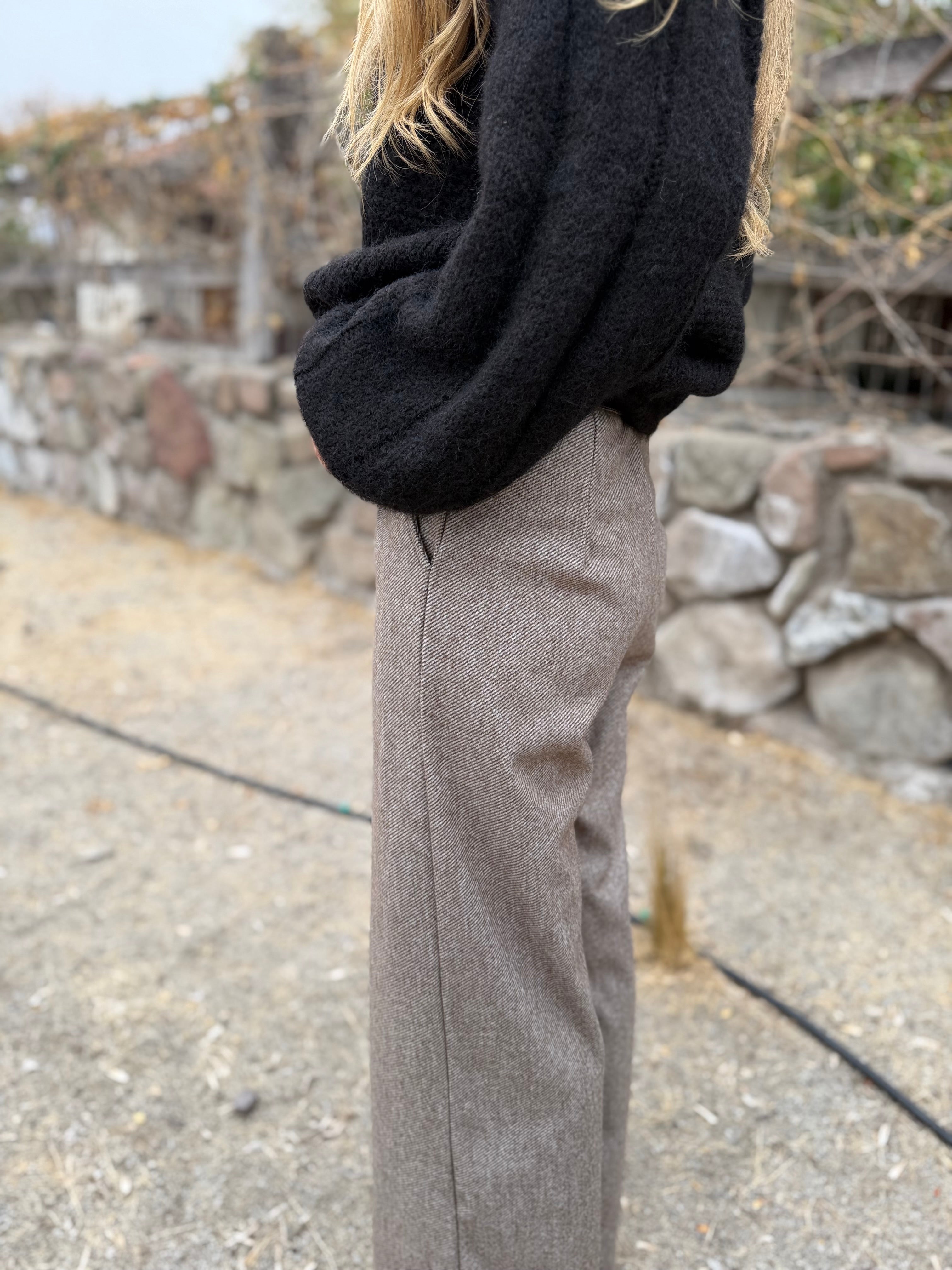 New Pantalón sastre beige