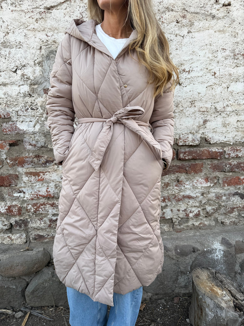 Parca larga acolchada beige claro