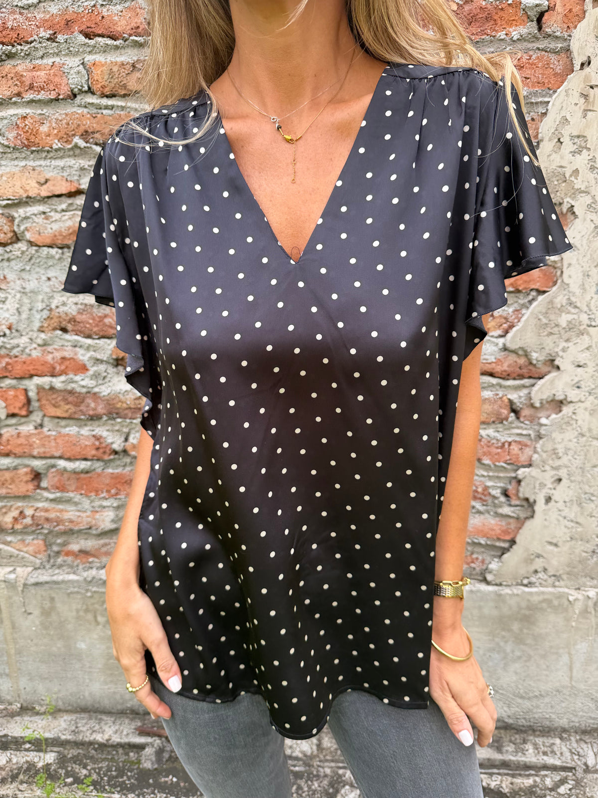 Blusa seda lunares negra