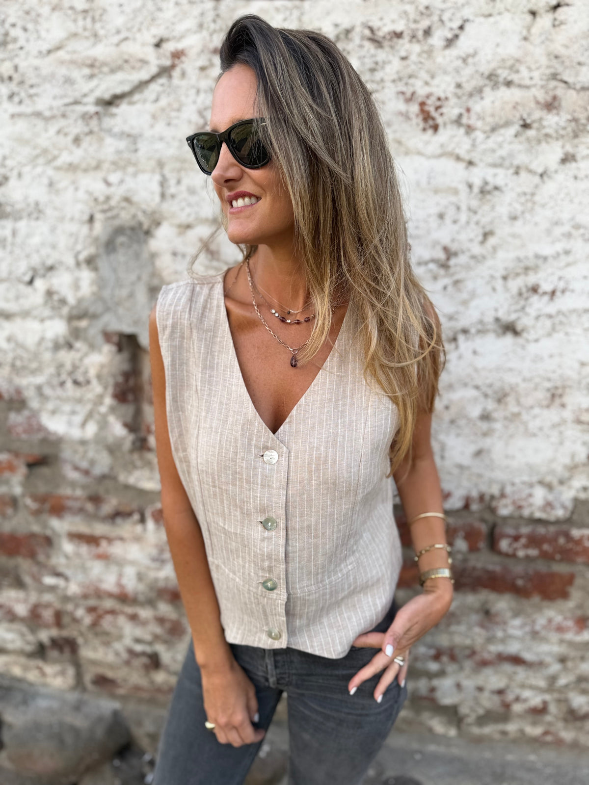 Gillet lino raya diplomática beige