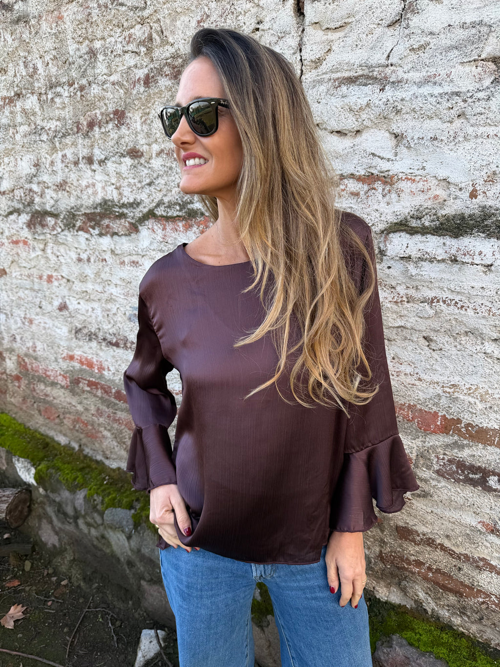 Blusa perlada volados café