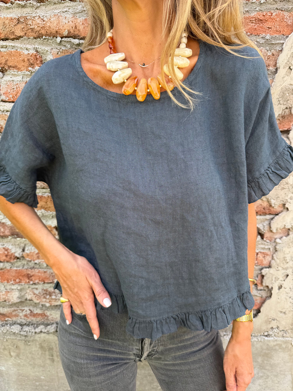 Blusa 100% lino vuelitos gris piedra