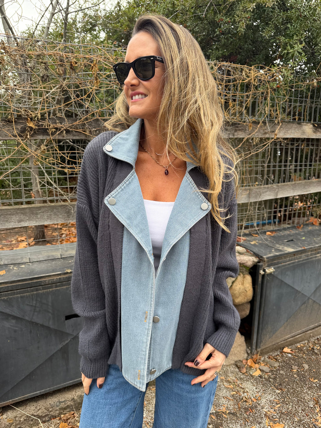 Chaleco tipo biker bluejean azul grisáceo