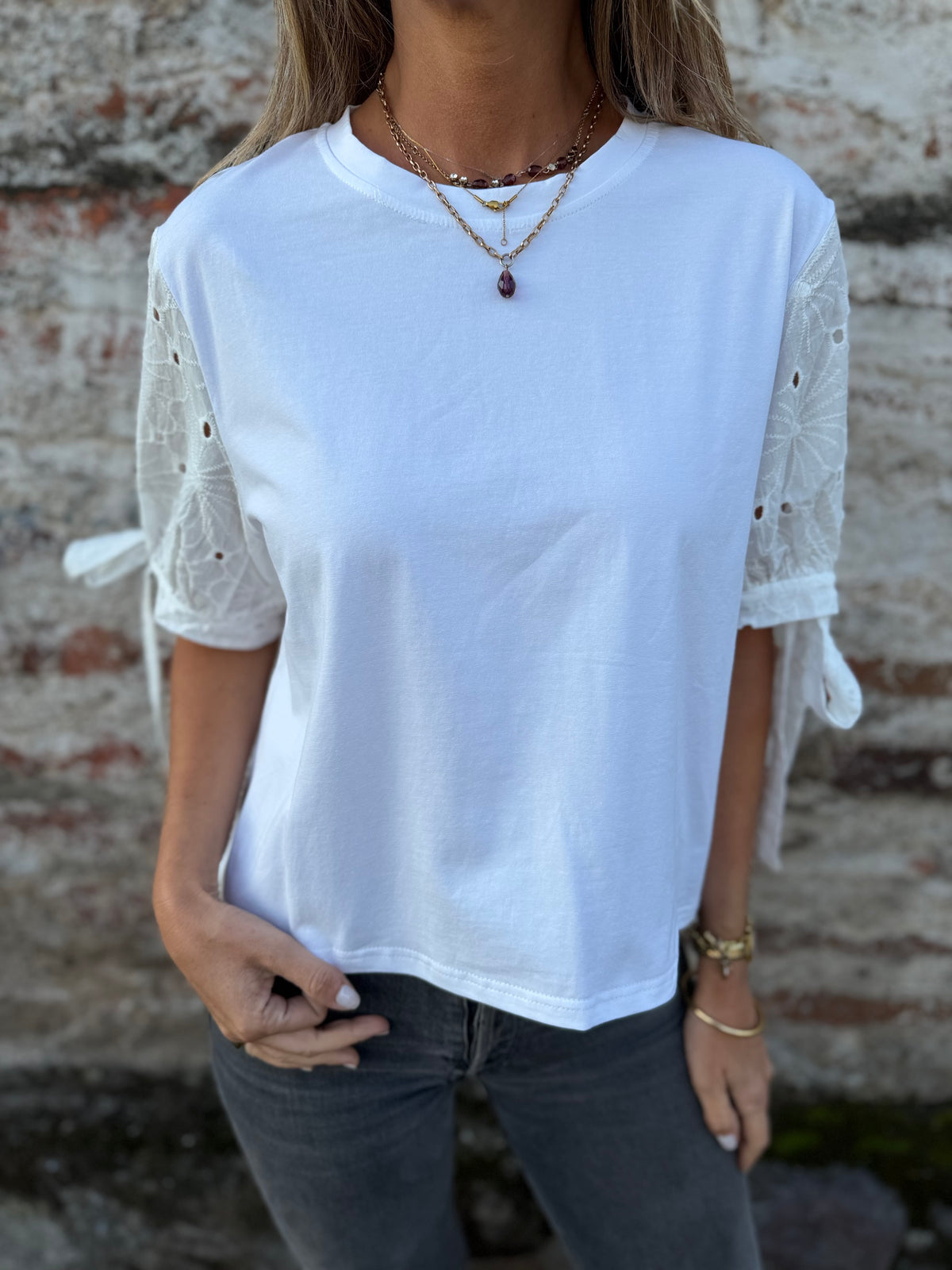 Polera mangas broderie amarras blanca