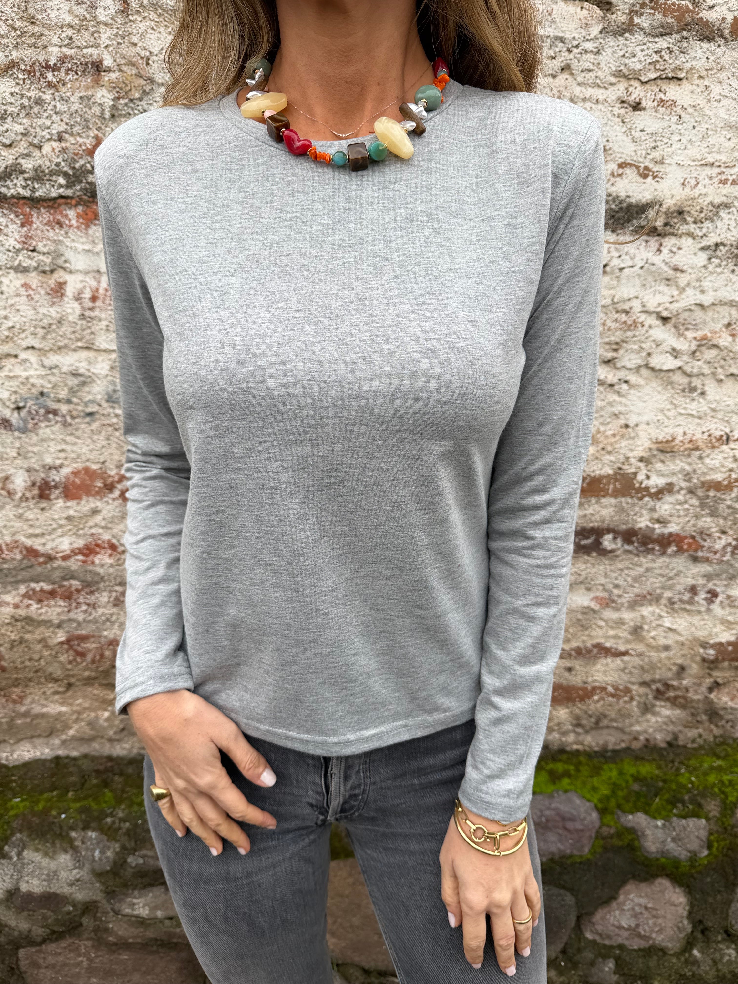 Polera hombreras basica gris