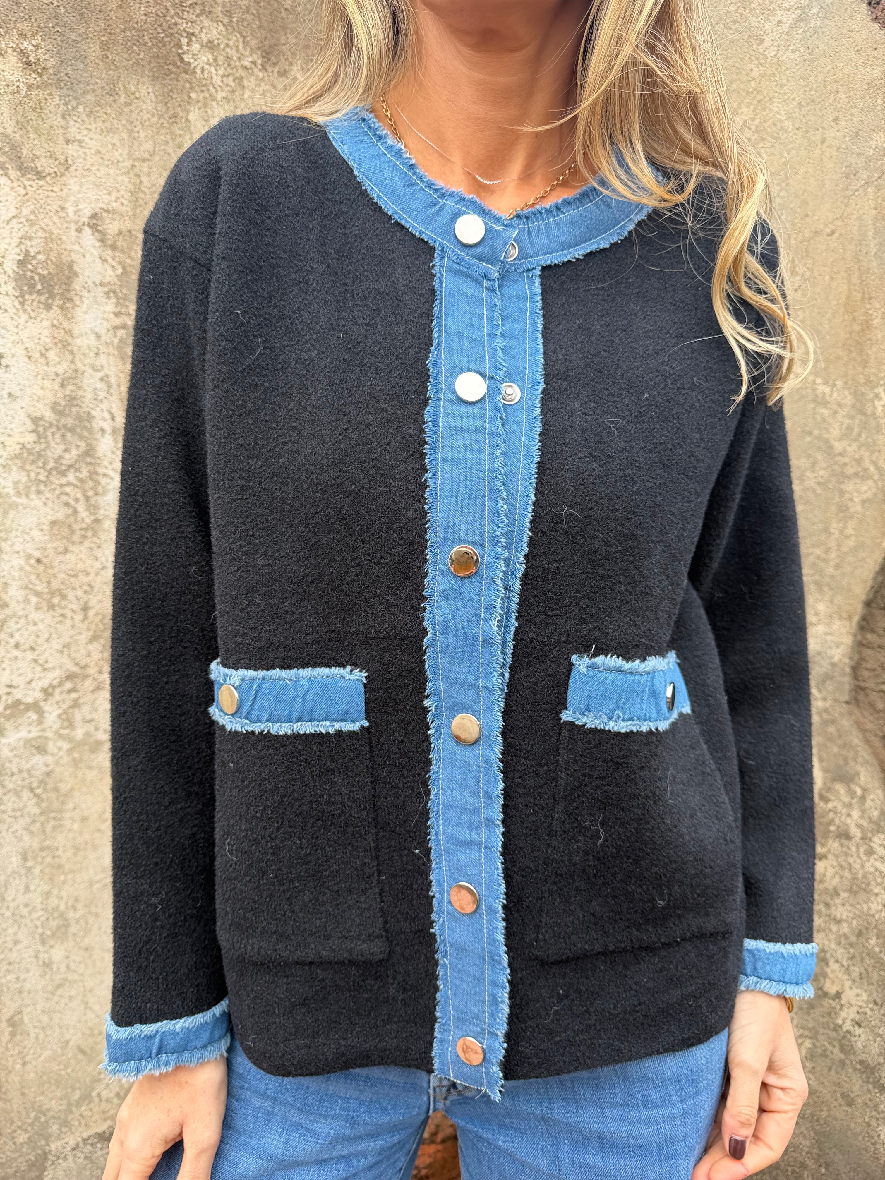 Chaqueta paño detalles bluejean negra