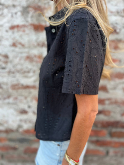 Blusa súper broderie negra