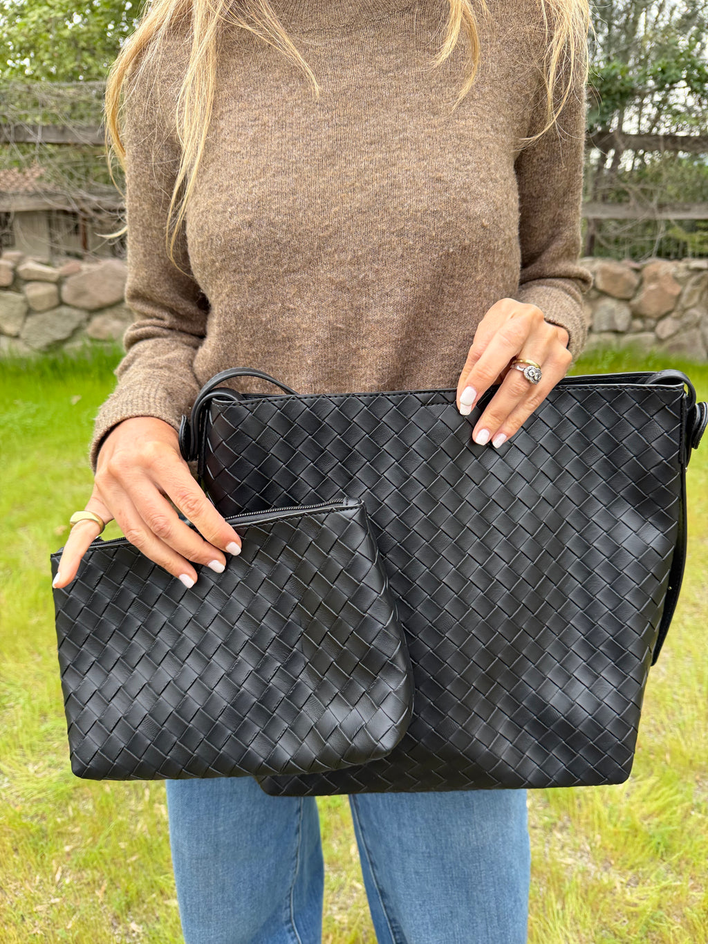 Tote ecocuero trenzado negro