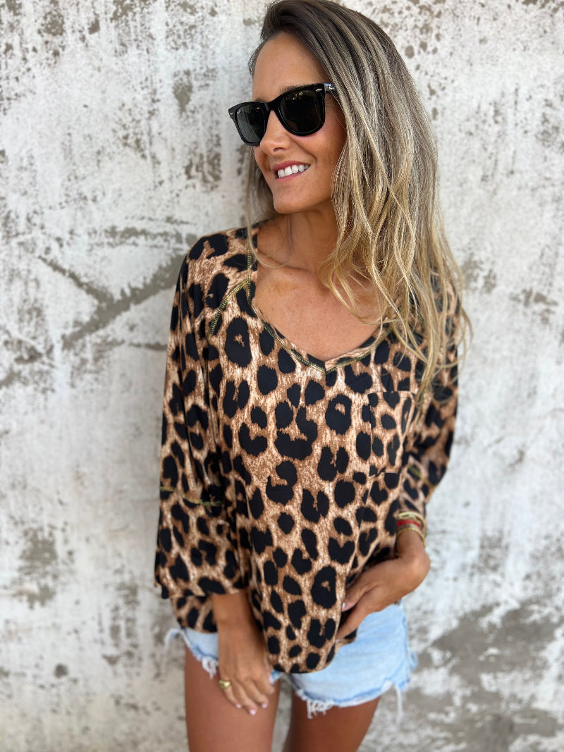 Blusa básica print camel oscura