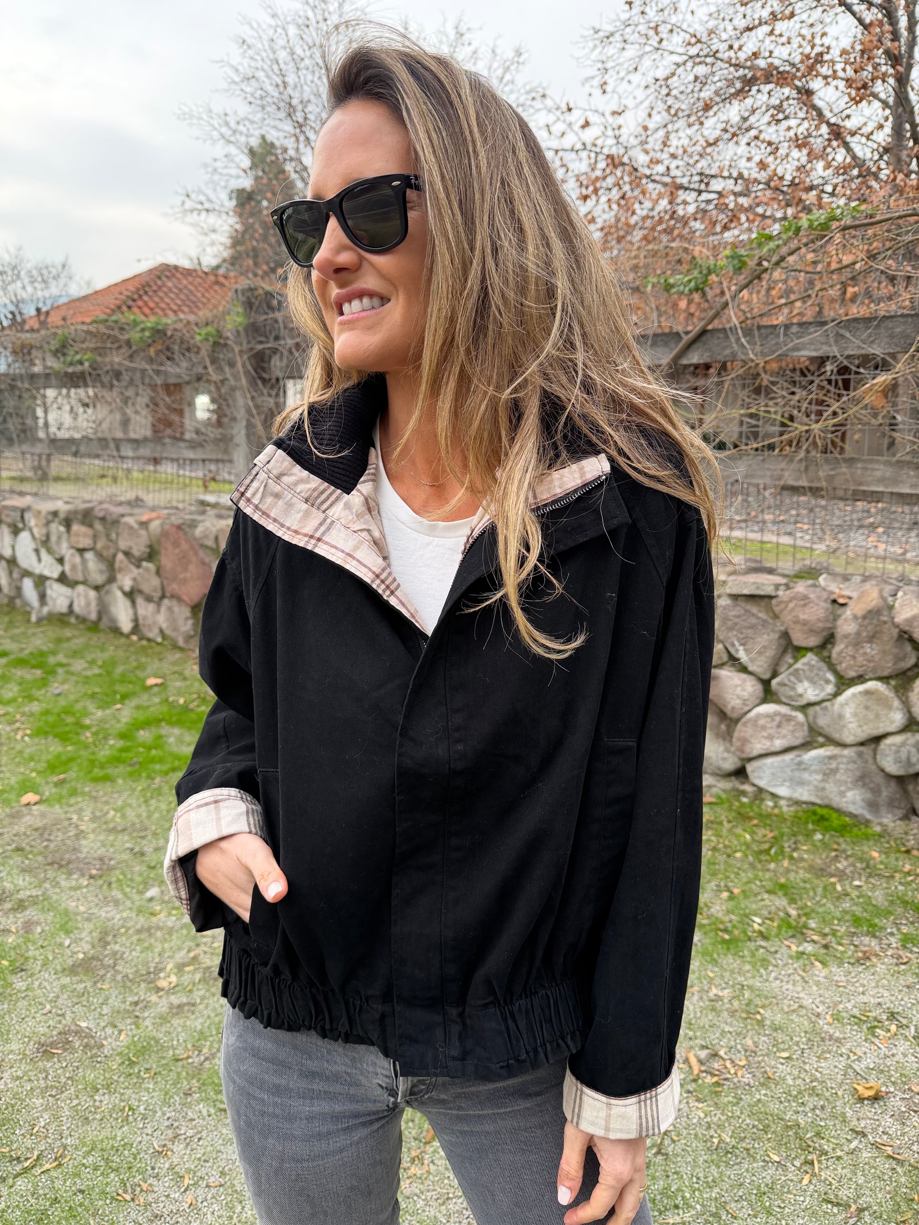 Bomber gabardina detalle escocés negra