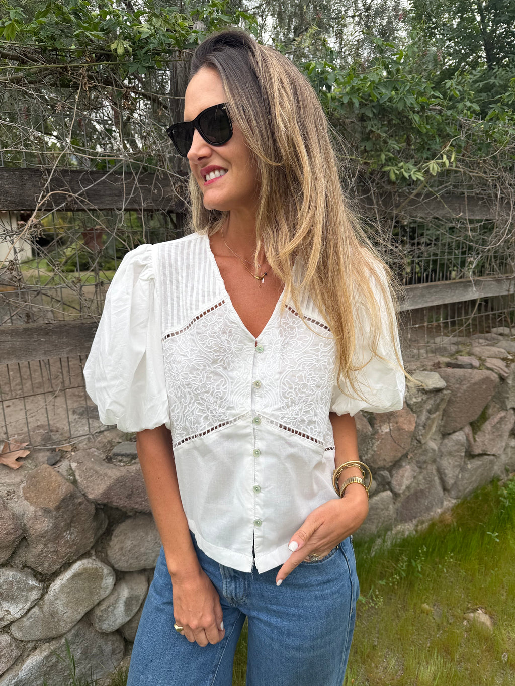New blusa mangas abullonadas blanca