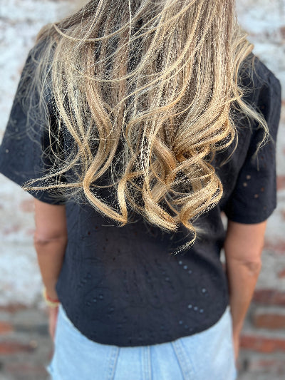 Blusa súper broderie negra