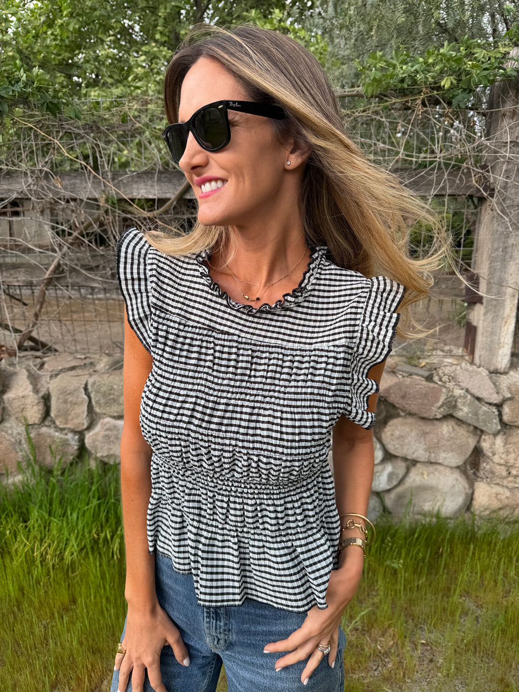 Polera vichy nido abejas negra