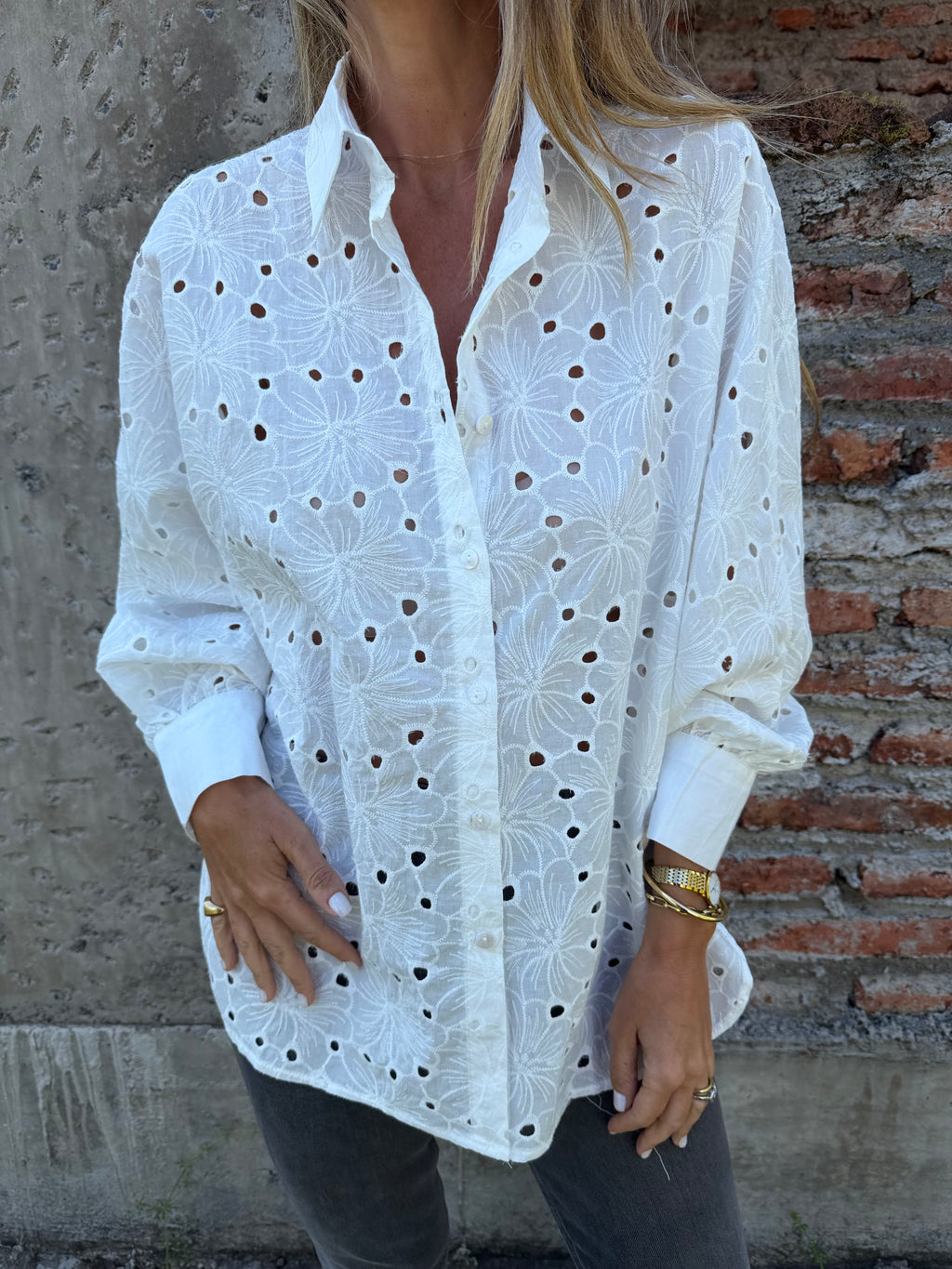 Blusón broderie total blanco
