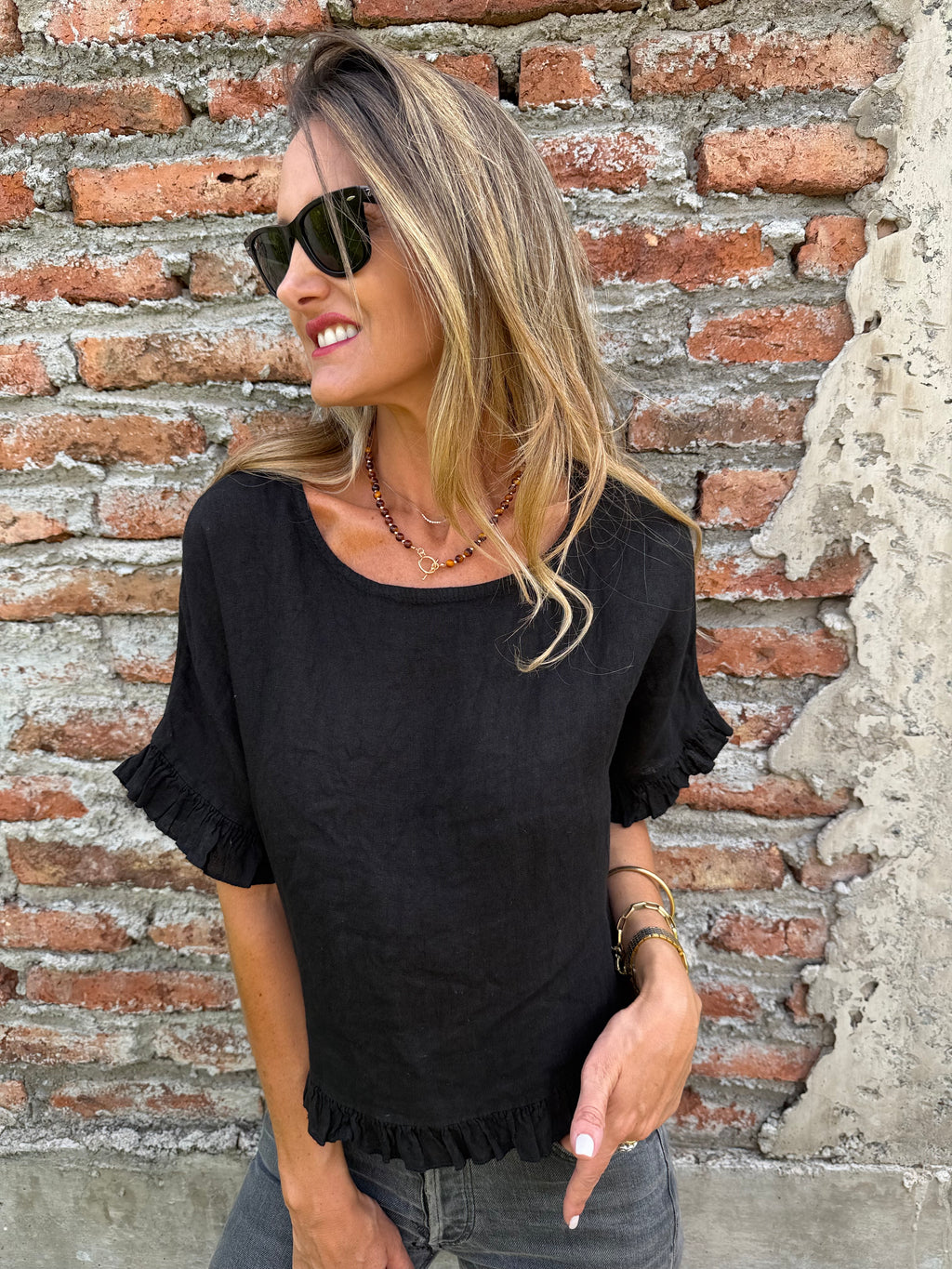 Blusa 100% lino vuelitos negra