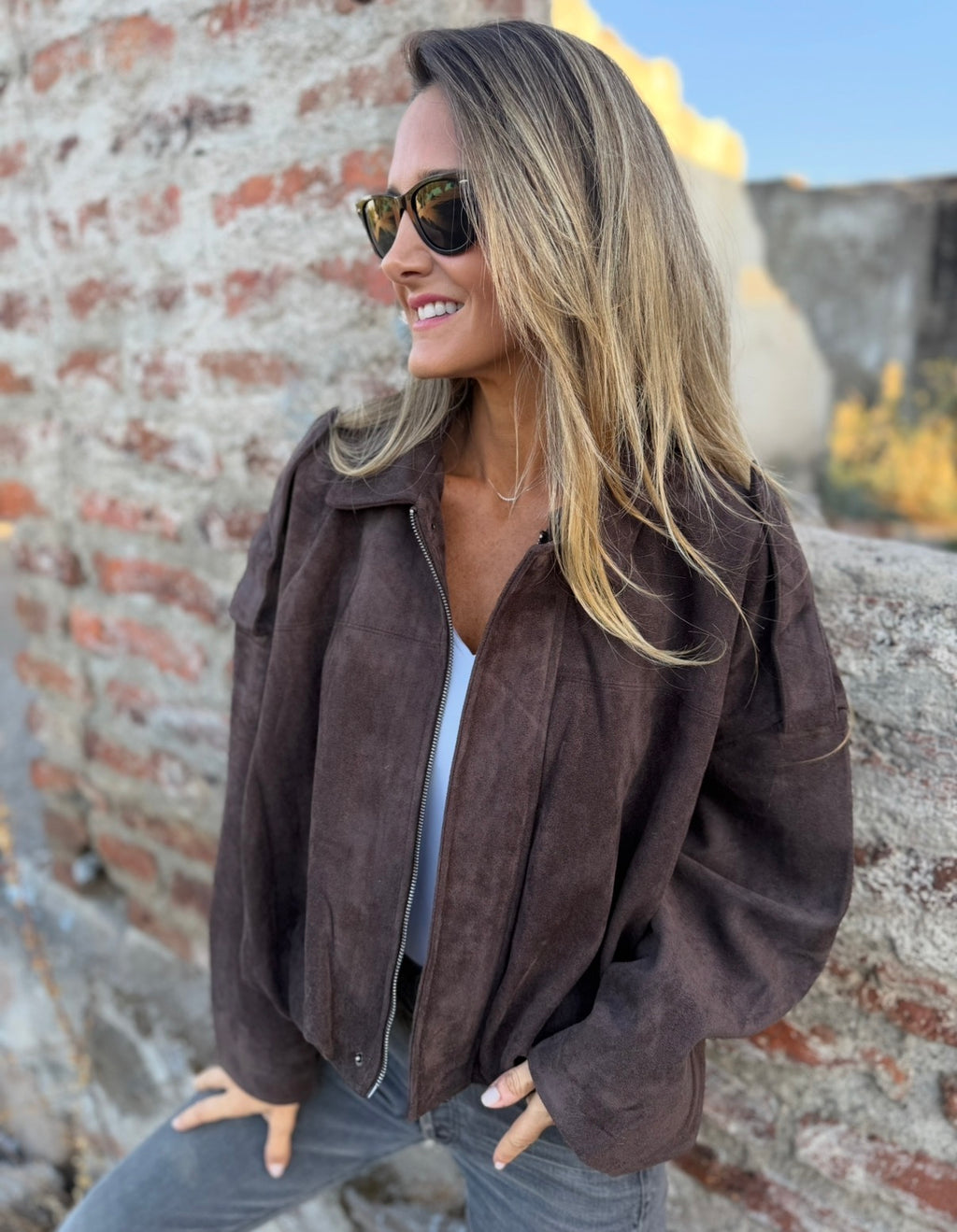 Chaqueta efecto gamuza café
