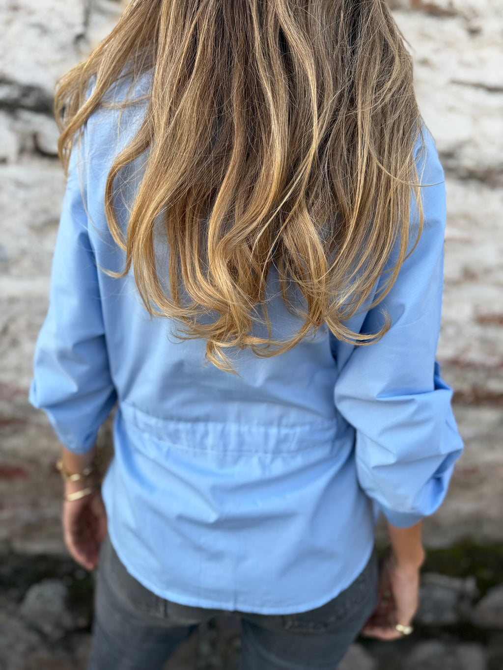 Blusa ajustable cintura celeste