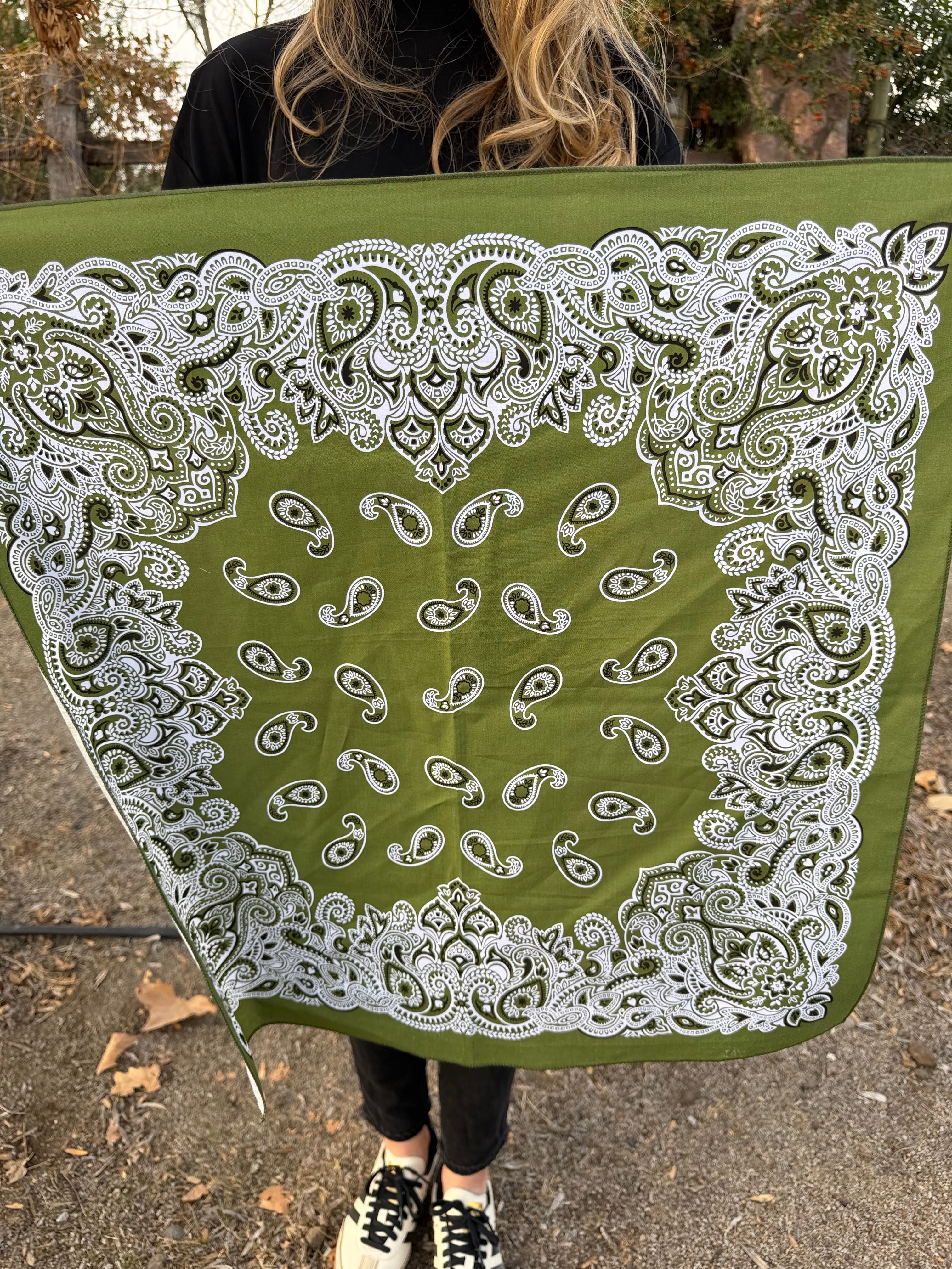 Pañuelo tipo lewis verde