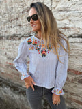 Blusa mangas vuelos floreados negra