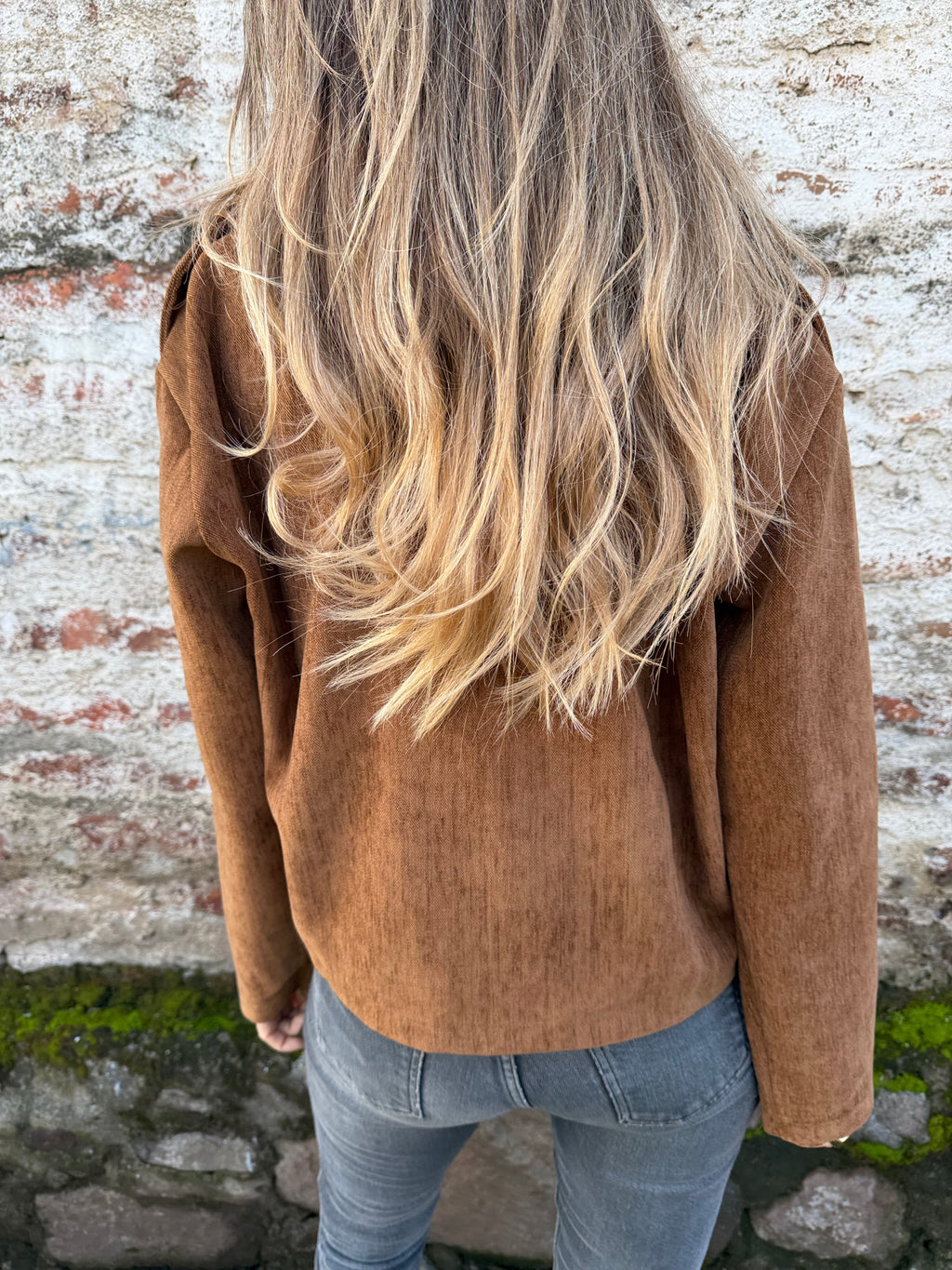 Trench gamuza textura camel