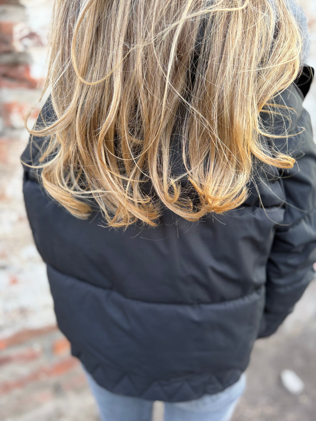 Parca puffa premium cuello removible negra