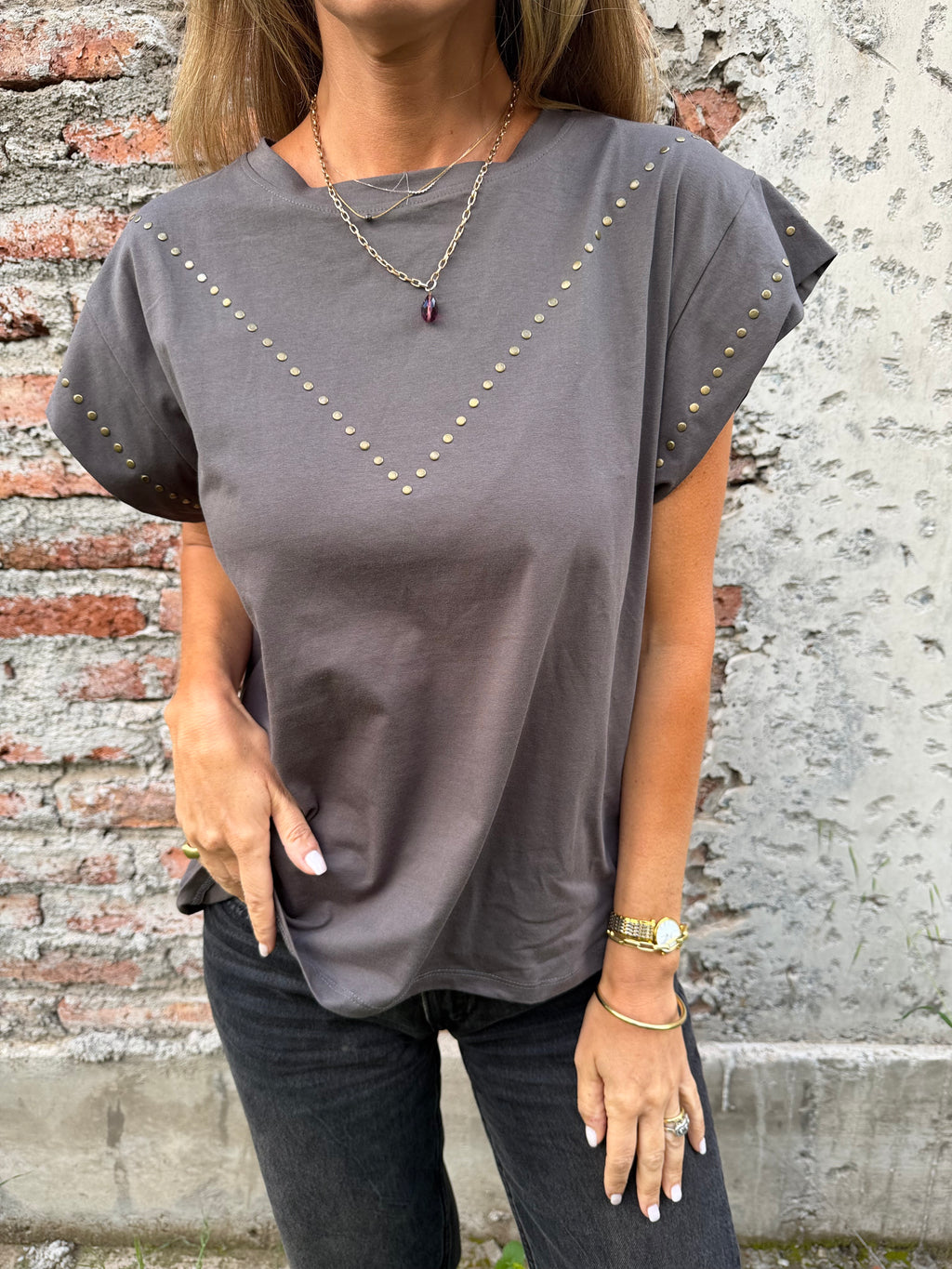 Polera tachitas gris