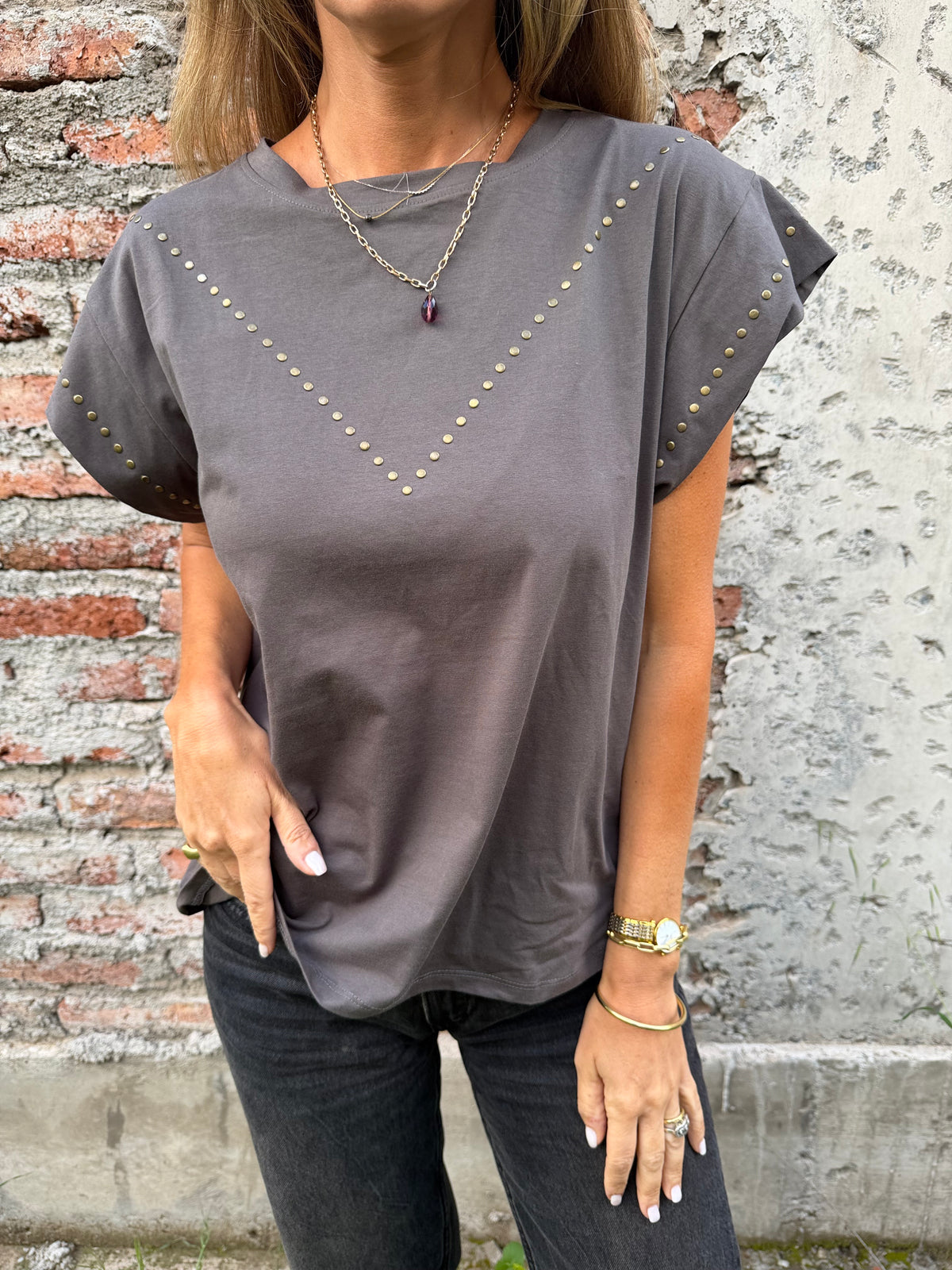 Polera tachitas gris